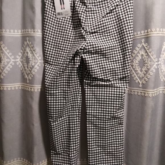 Women's Rafaela Capri Size 6 (NWT) MSRP $59.50 - Picture 3 of 4
